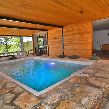 Luxury Vela Baraka With Heated Pool
